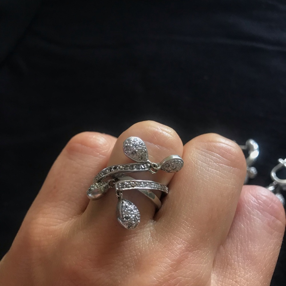 Set of earrings and ring.white gold and diamonds. - Picture 3 of 8